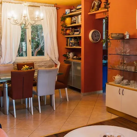 Villa Tropica, Total Privacy, Tropical Garden And Private Pool Kastela