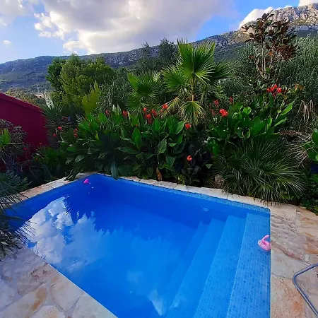Tropica, Total Privacy, Tropical Garden And Private Pool Villa Kastela
