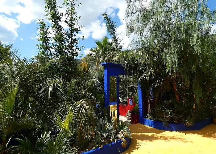 Villa Tropica, Total Privacy, Tropical Garden And Private Pool Kaštela