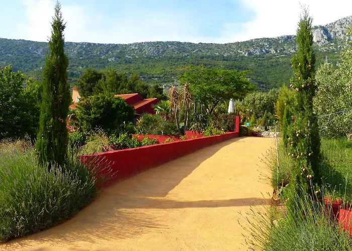 Villa Tropica, Total Privacy, Tropical Garden And Private Pool