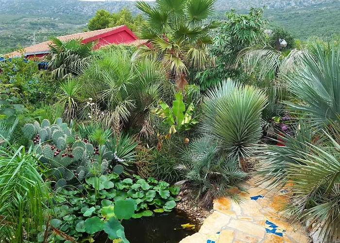 Villa Tropica, Total Privacy, Tropical Garden And Private Pool *